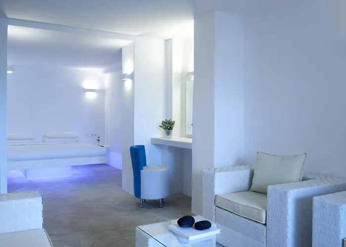 Aurora Santorini Hotel