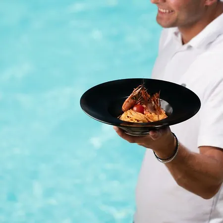 Aurora Luxury Suites Imerovigli (Santorini)