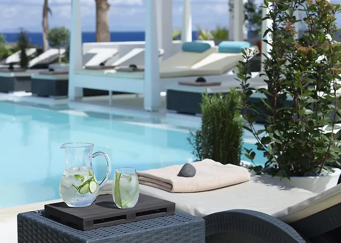 Aurora Santorini Hotel 4*