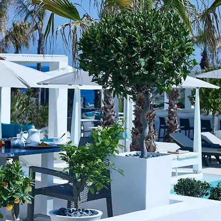 Aurora Luxury Hotel
